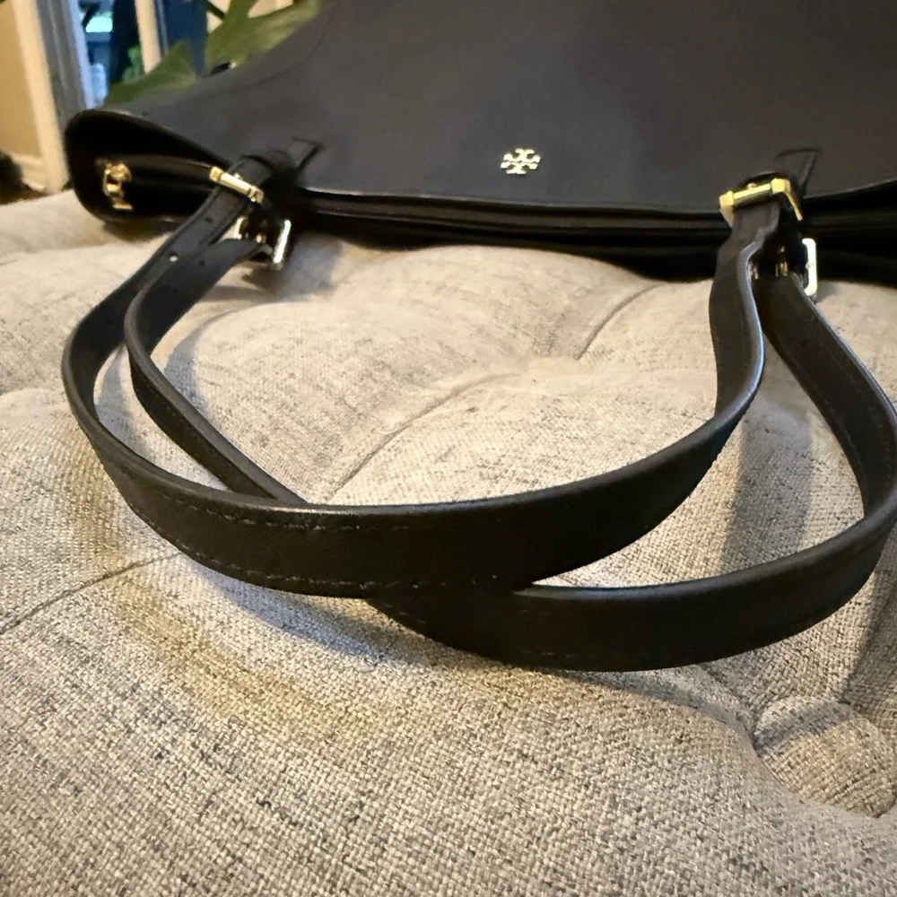 Tory Burch Large York Black Leather Buckle Tote ✨Excellent Condition Retail $598 - Picture 8 of 13
